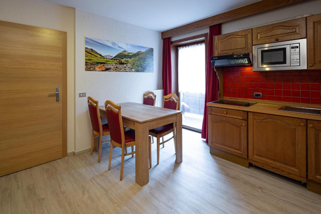 Casa Marcos Apartment Livigno Bagian luar foto